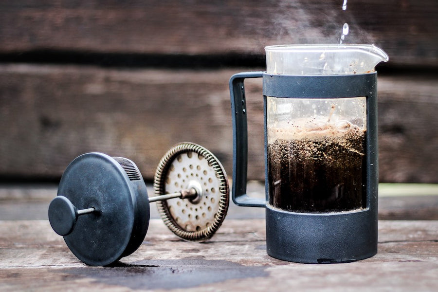 How To Use a French Press: Coffee Brewing Guide